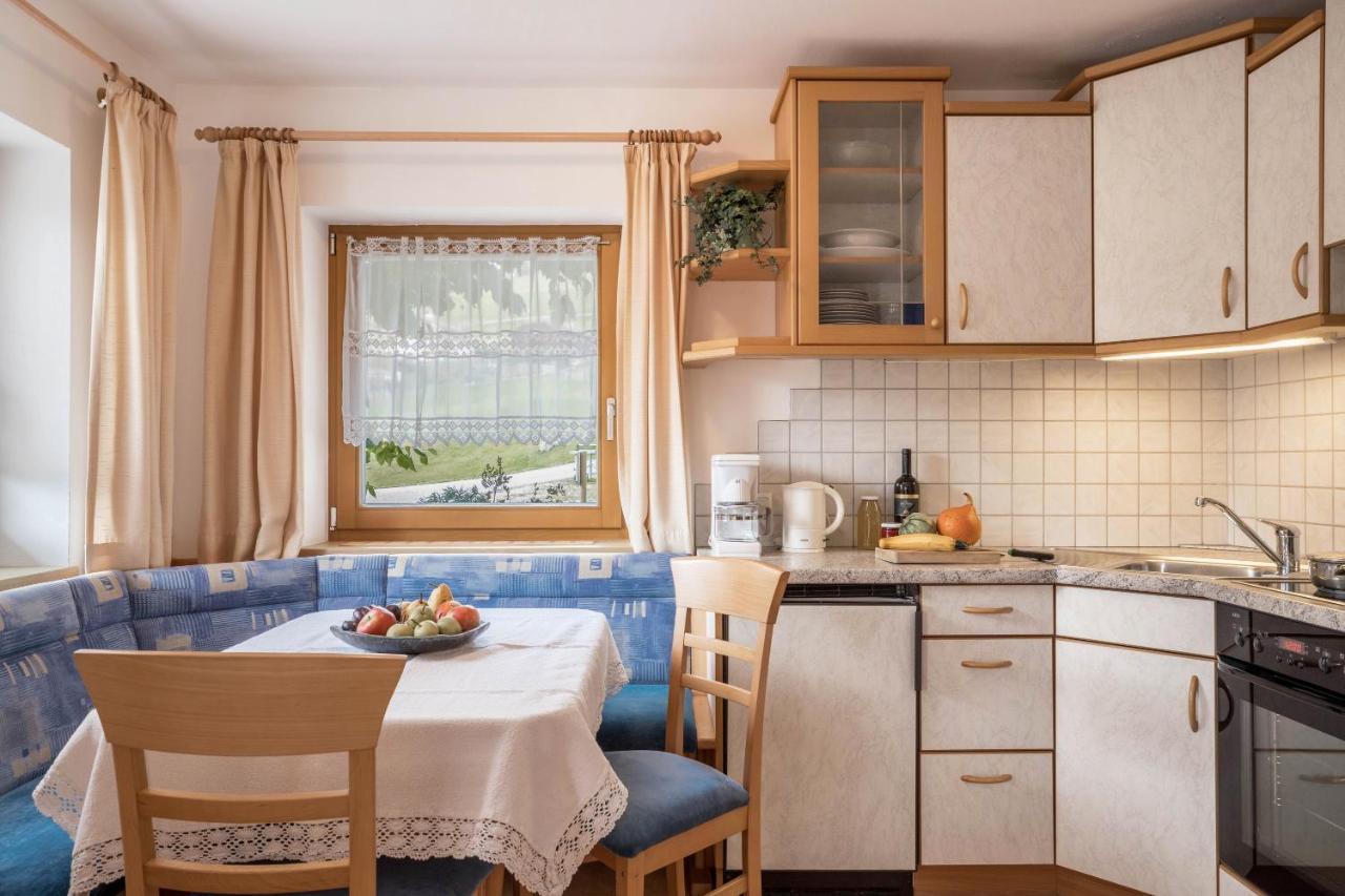 Haus Belodei - Apt A San Martino in Badia Eksteriør billede